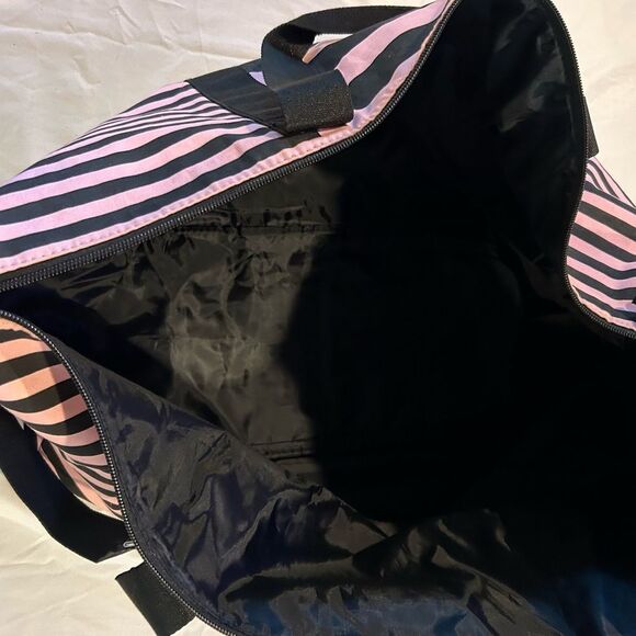Victoria’s Secret travel/tote bag - Picture 6 of 6